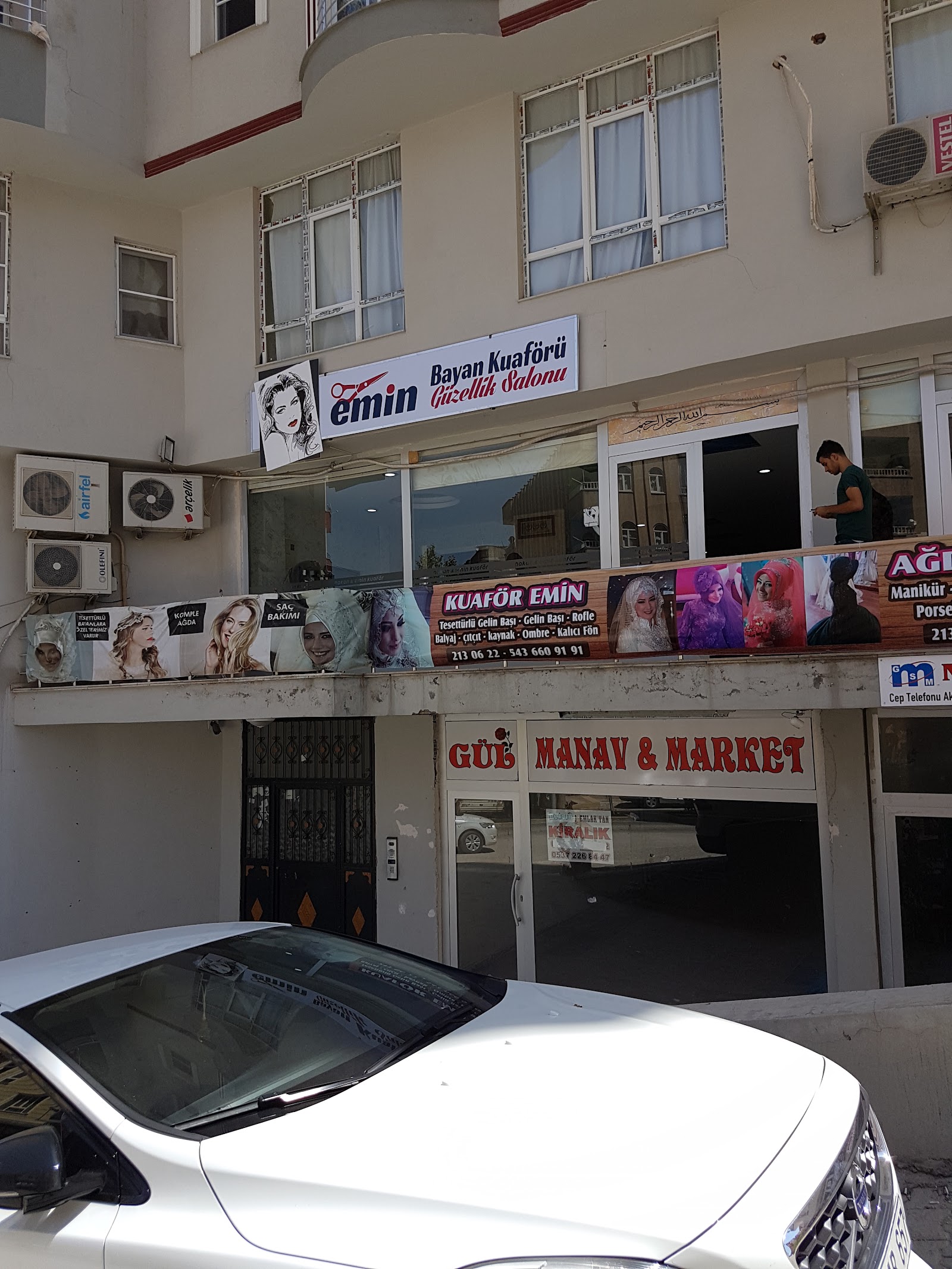 Emin Bayan Kuaförü
