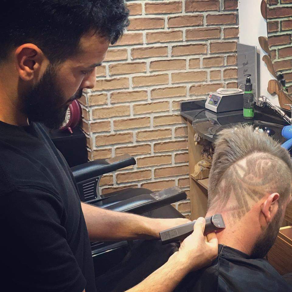 TALİP ÖNCÜ SAÇ TASARIM MERKEZİ